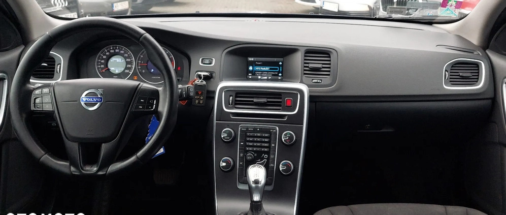 Volvo V60 cena 29900 przebieg: 300031, rok produkcji 2012 z Giżycko małe 562
